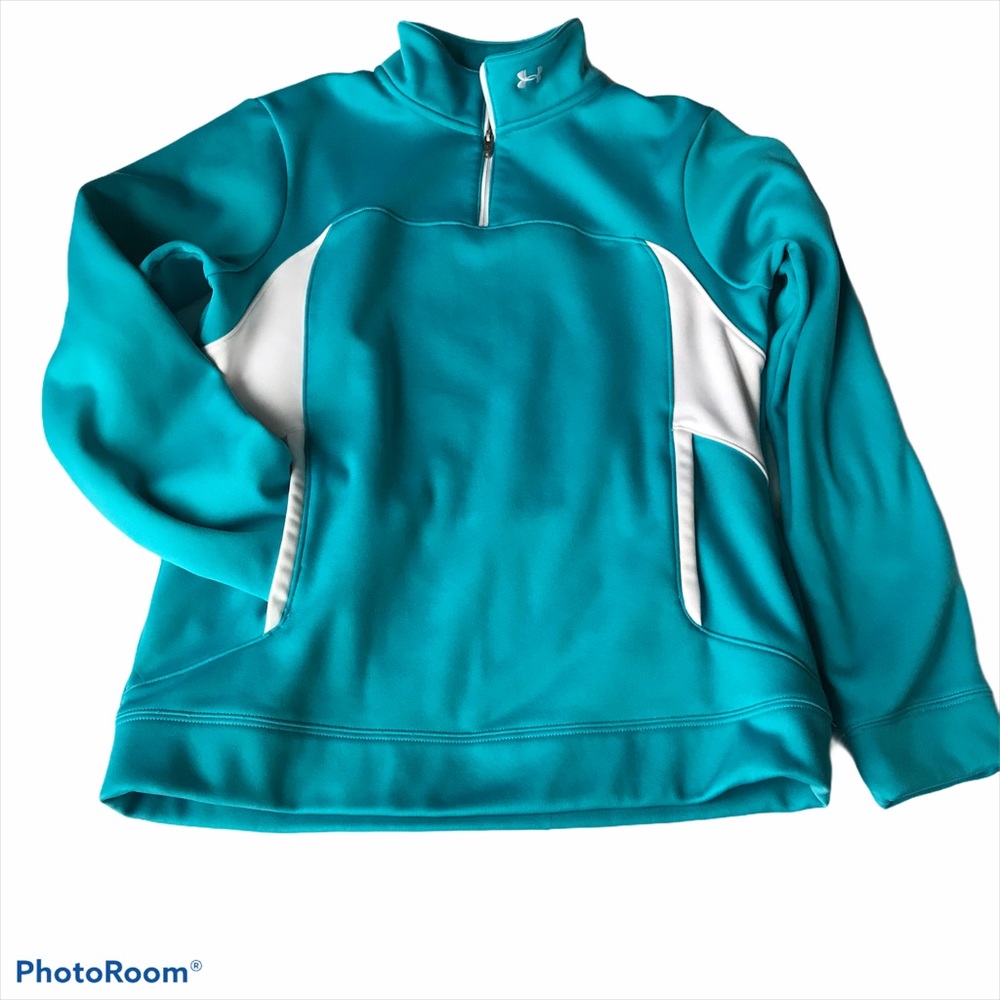 UNDER ARMOUR Women’s size Small loose fit pullover